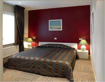 Hotel Salons De Vrede Ichtegem Экстерьер фото